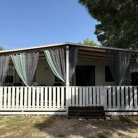 Dalmacia Idyll Mobilhazak Camping