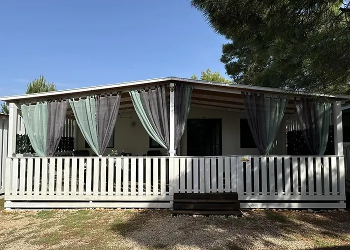 Dalmacia Idyll Mobilhazak Camping
